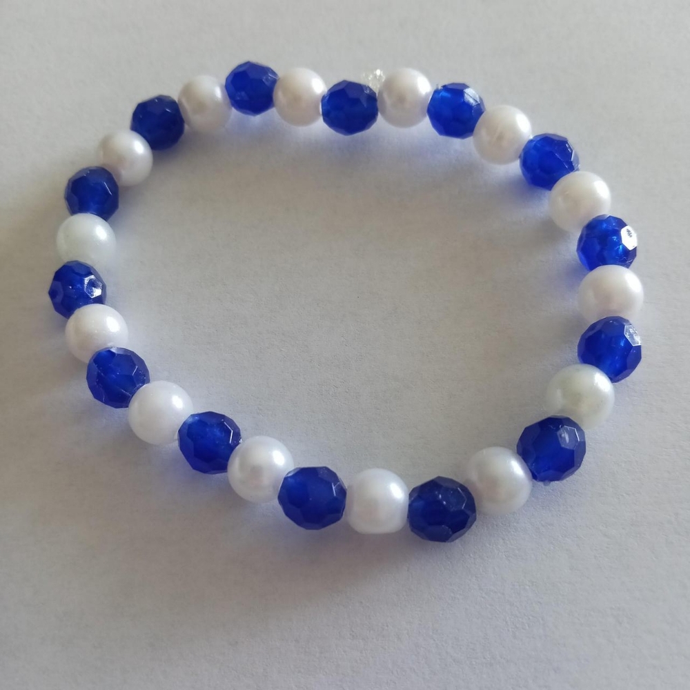 hand crafted pearl and electric blue crystal beaded stretch bracelet